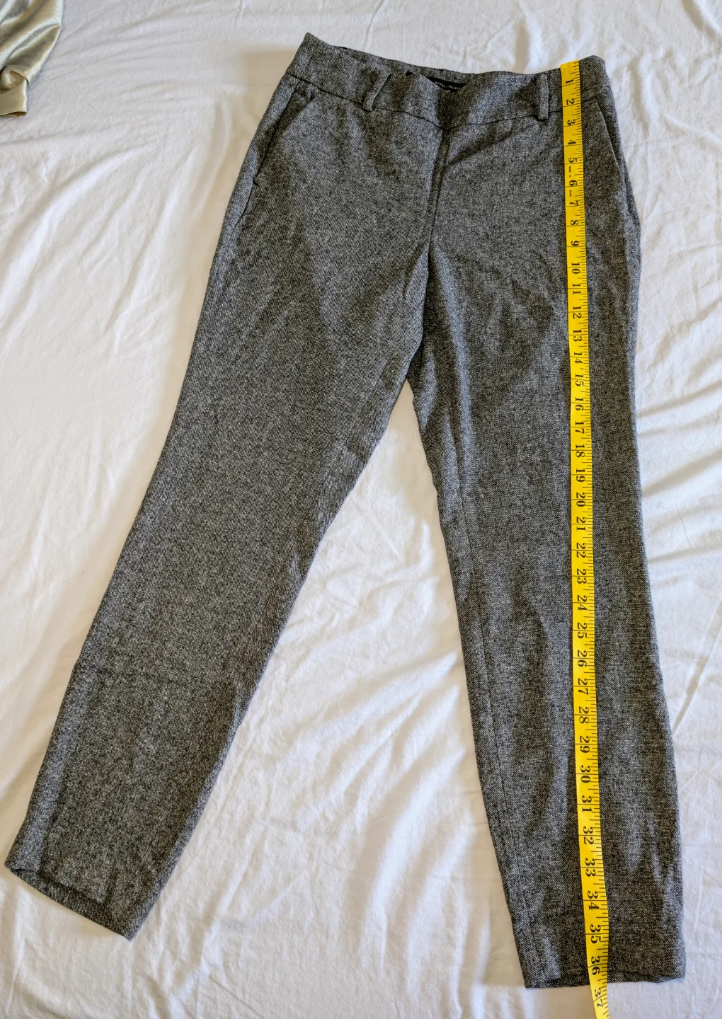RW&Co. Grey Ankle Pants Size 6 image indicator(5)