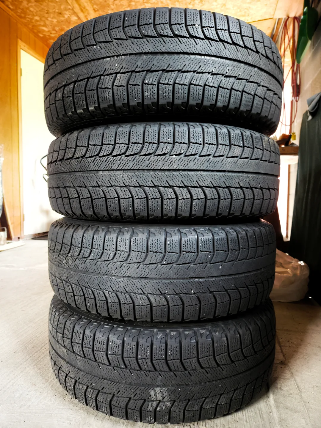 Used Honda Rims & Winter Tires (215/65/R16) off a 2005 CR-V image indicator(10)