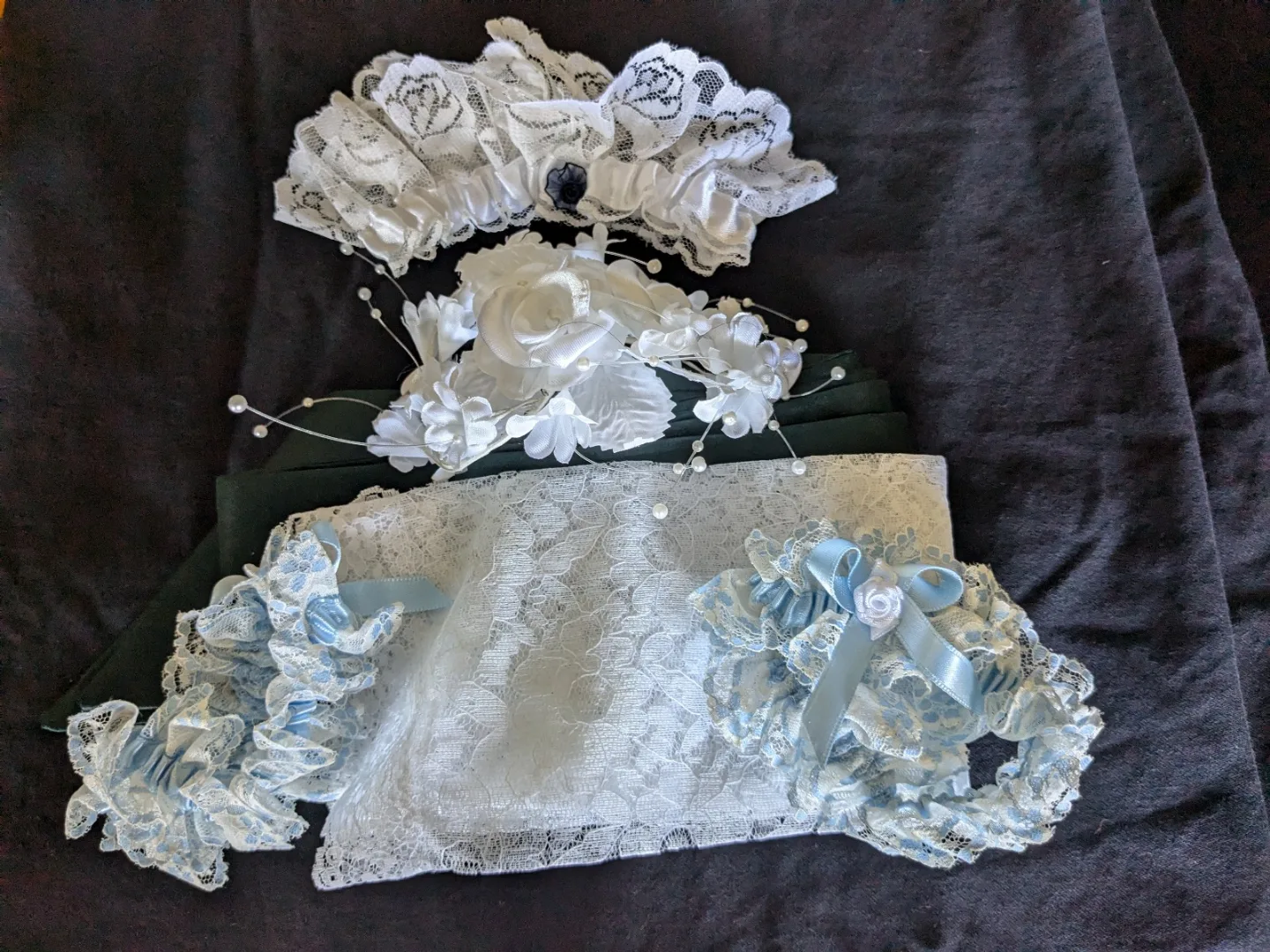 Hand-made unique wedding dress image indicator(5)