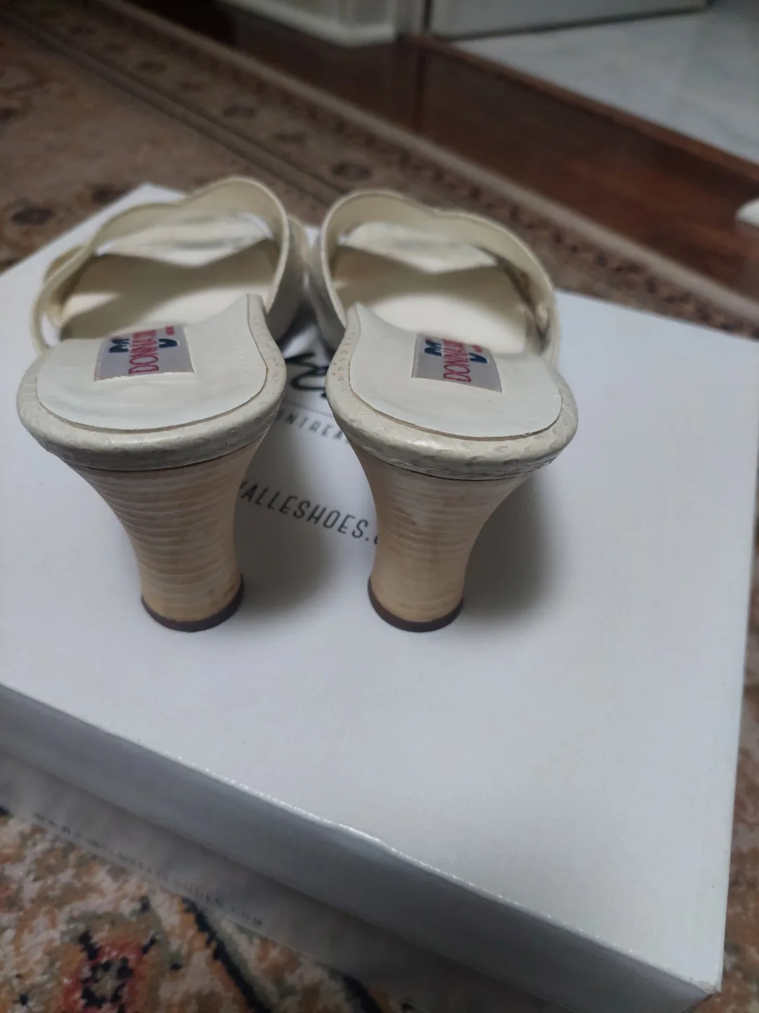 Donna Soft Italian Leather Slides - Size 39 #freecycle image indicator(4)