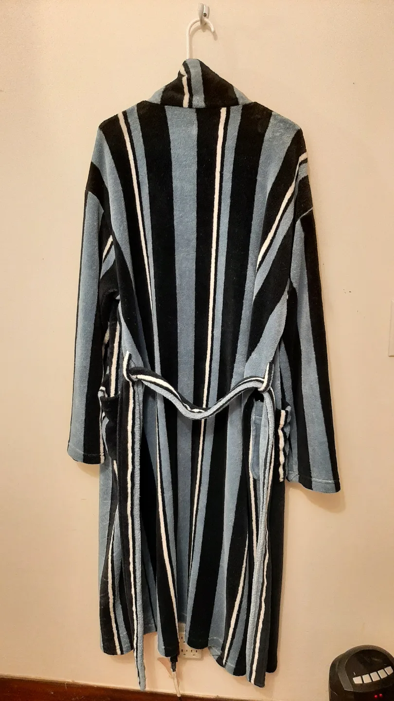 Striped Fleece Bath Robe image indicator(3)