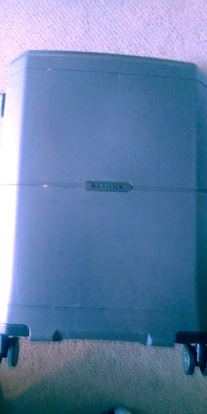 Air Canada Carry-On Suitcase thumbnail