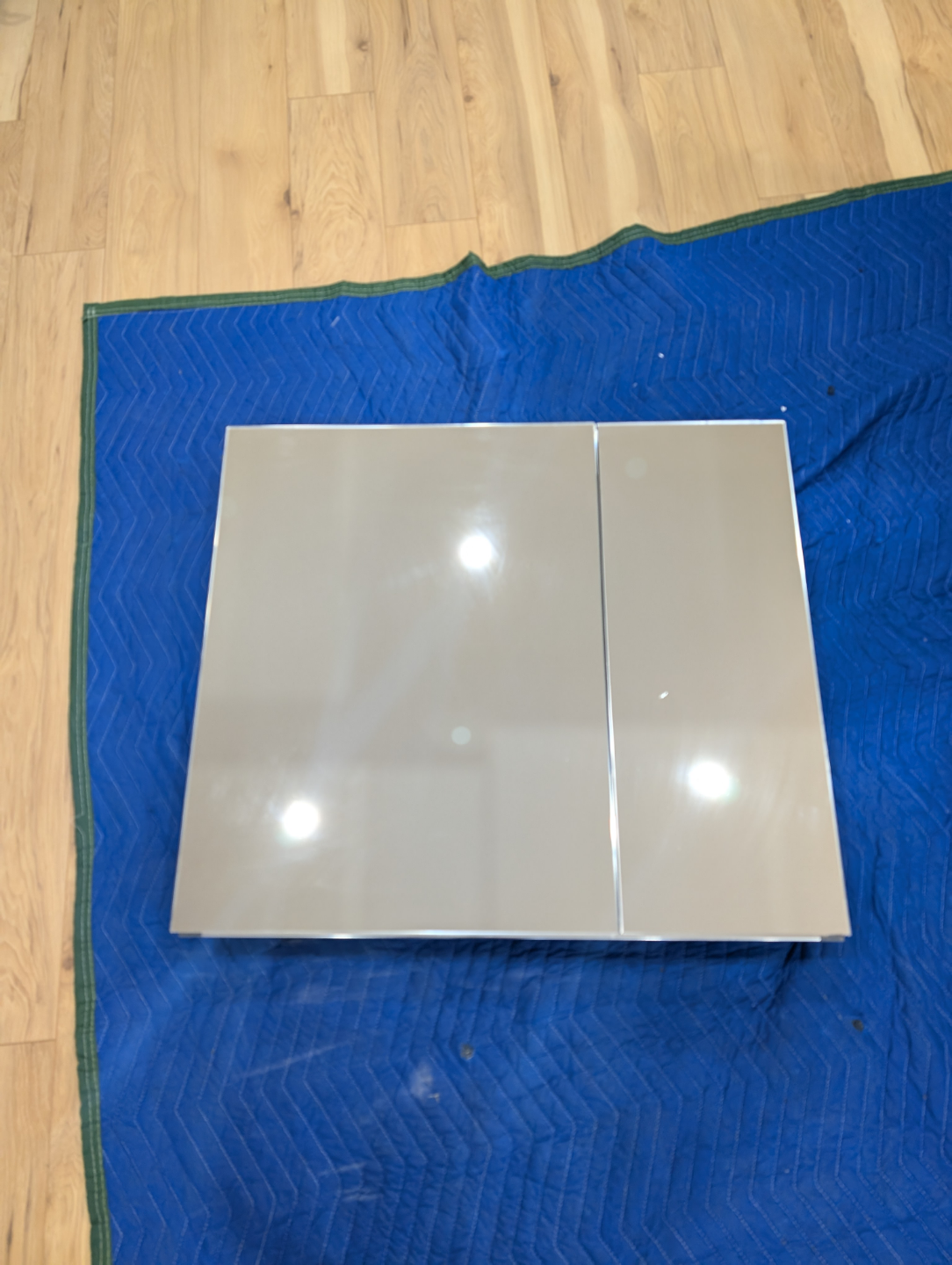 Mirrored Vanity Medicine Cabinet