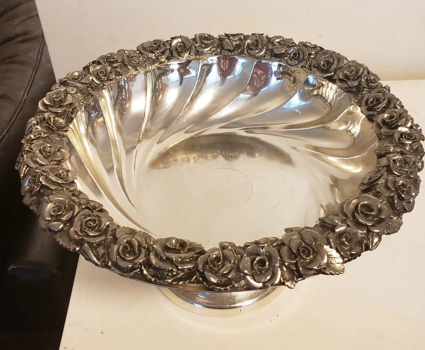 Silver Tone Rose Garland Bowl image indicator(4)