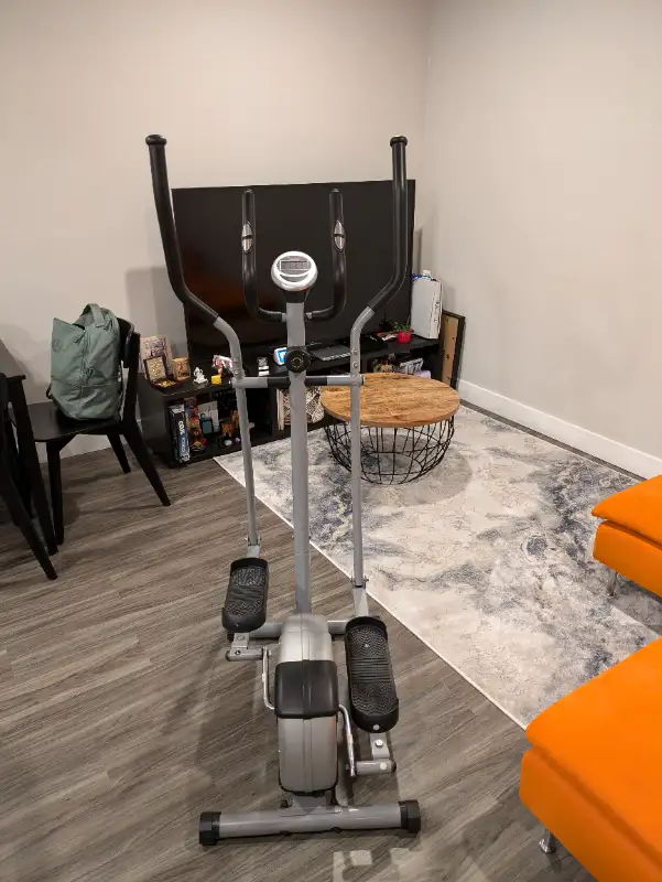 Sunny Health & Fitness Elliptical Trainer