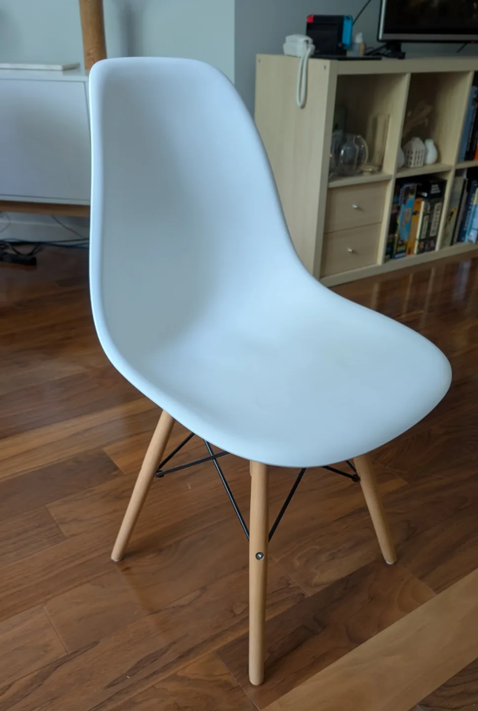 White Dining Chair with Wooden Legs thumbnail