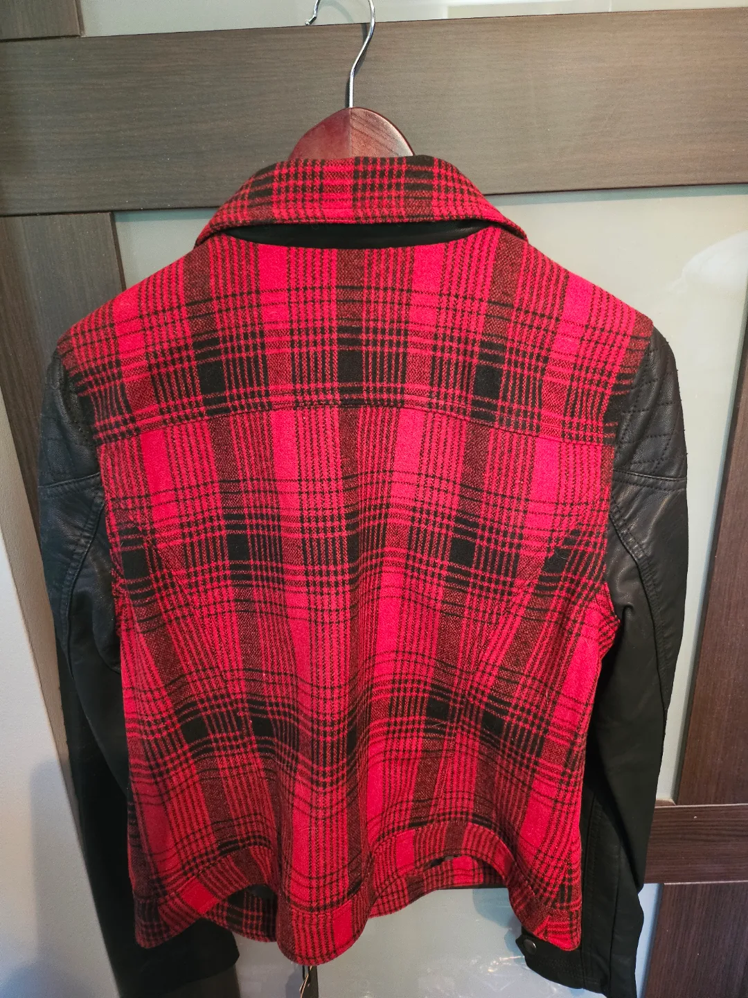 Ci Sono by Cavalini Red and Black Plaid Moto Jacket Size L/G image indicator(7)