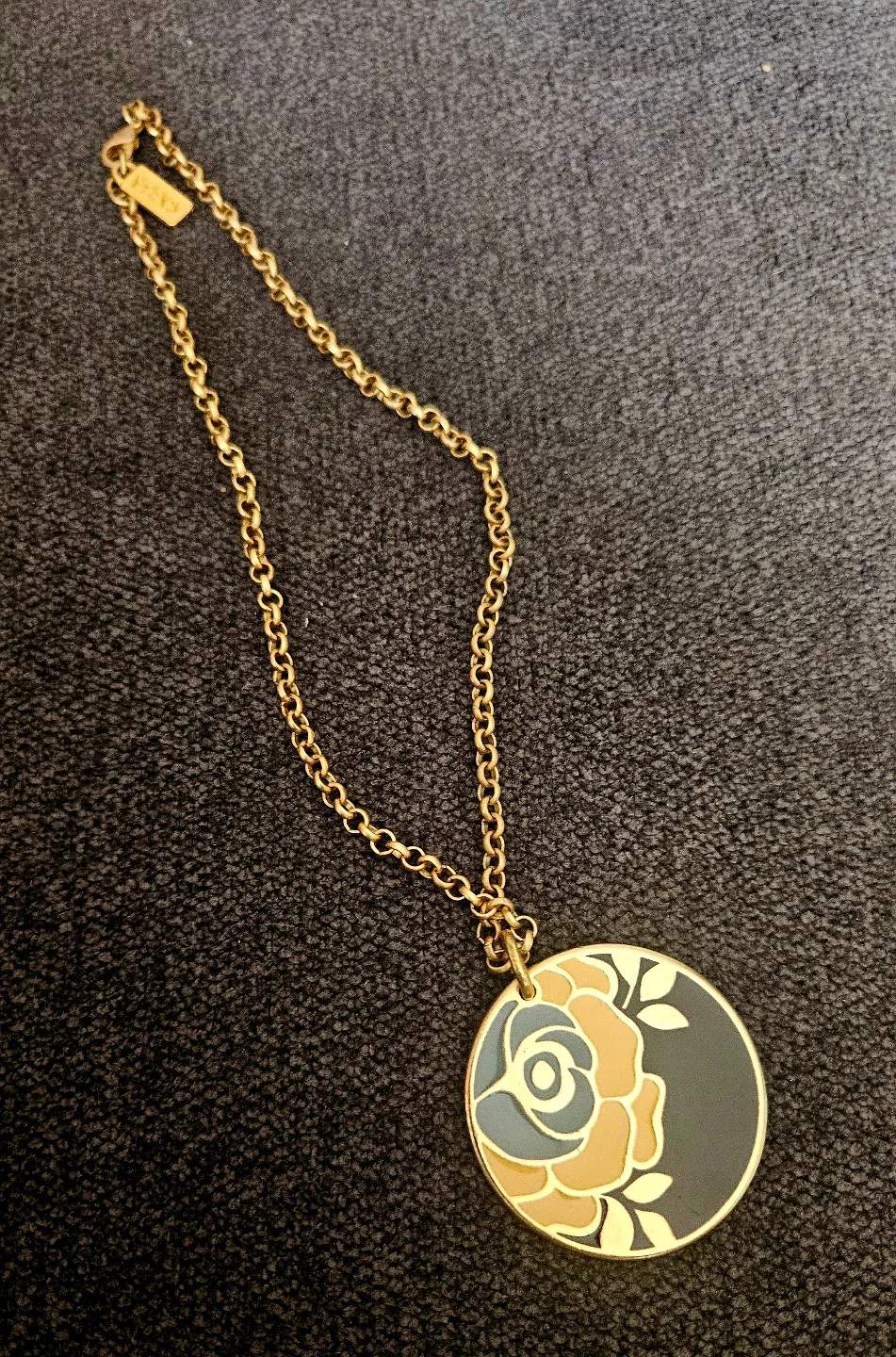 Set of 2 Gold-Tone Necklaces with Pendants thumbnail