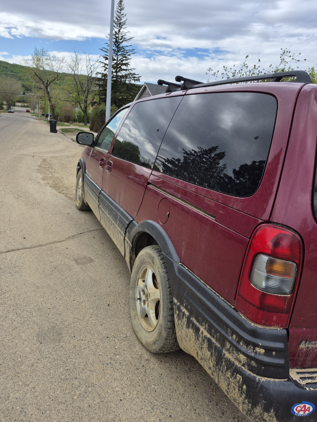 2005 Pontiac Montana minivan - photo 3
