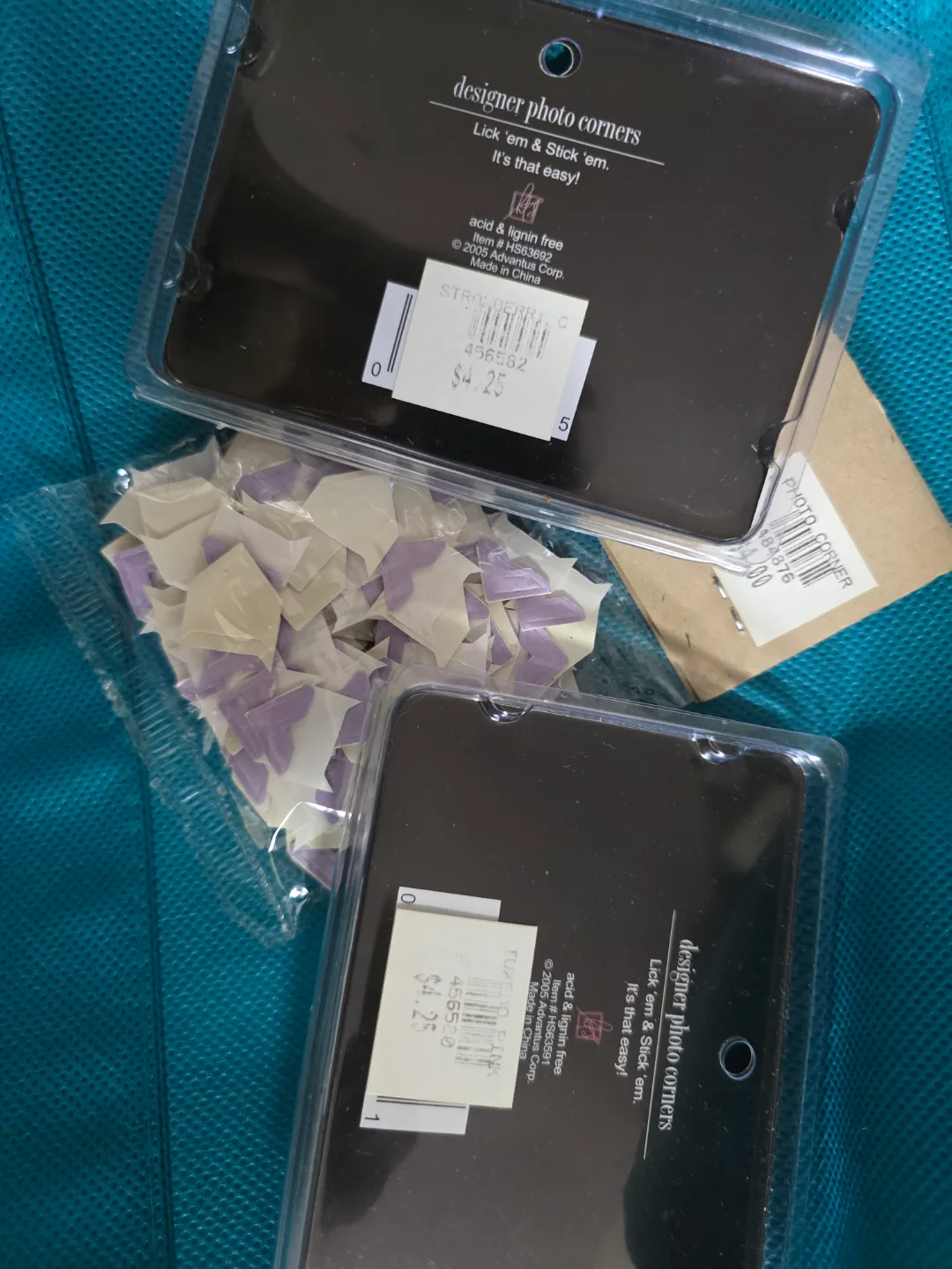 3 Packs of Scrapbooking Photo Corners image indicator(2)