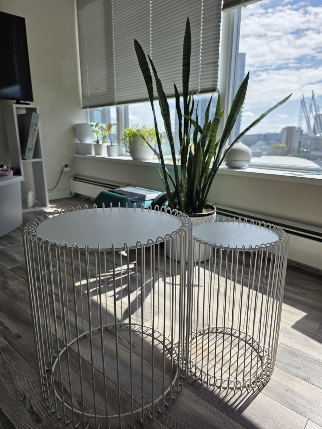 STRUCTUBE White Metal Nesting Tables Set of 2 - photo 2