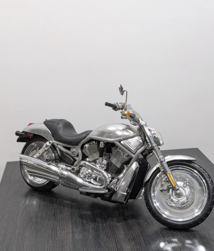 Harley-Davidson V-Rod Motorcycle Model image indicator(2)