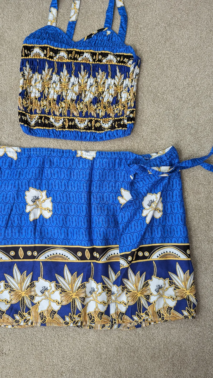 Floral Wraps & Crop Top Sets image indicator(5)