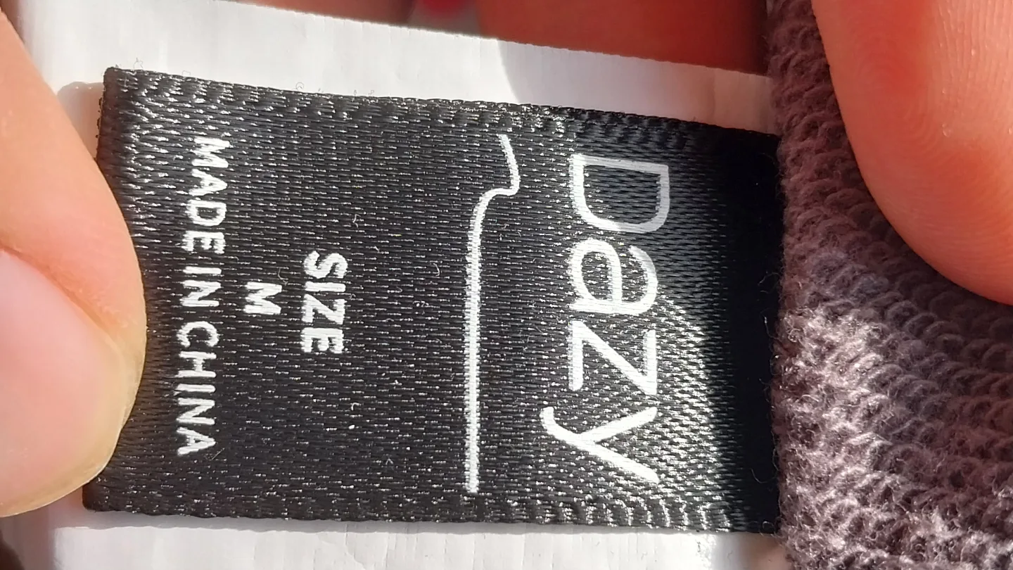 Dazy Cropped Sweatshirt - Size Medium image indicator(3)