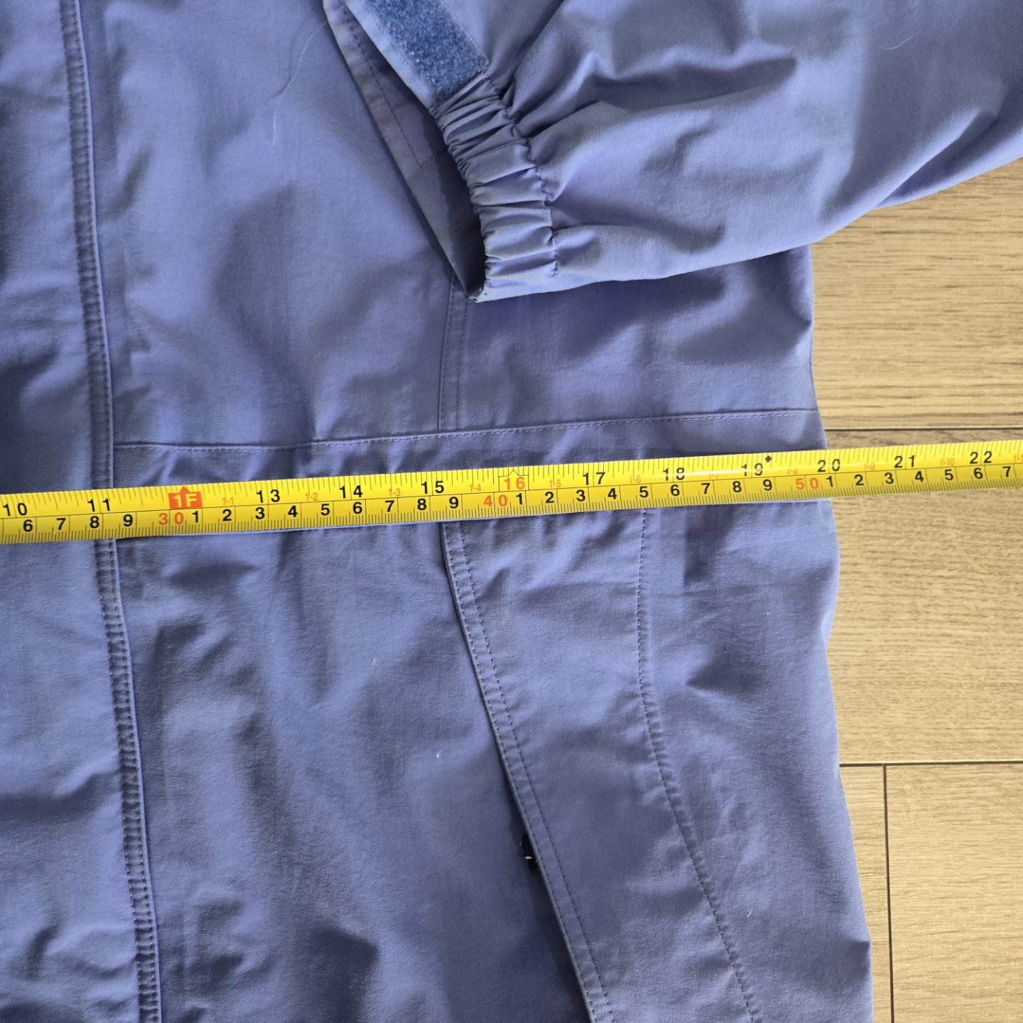 Patagonia Women's GORE-TEX Jacket - Size Small - photo 5