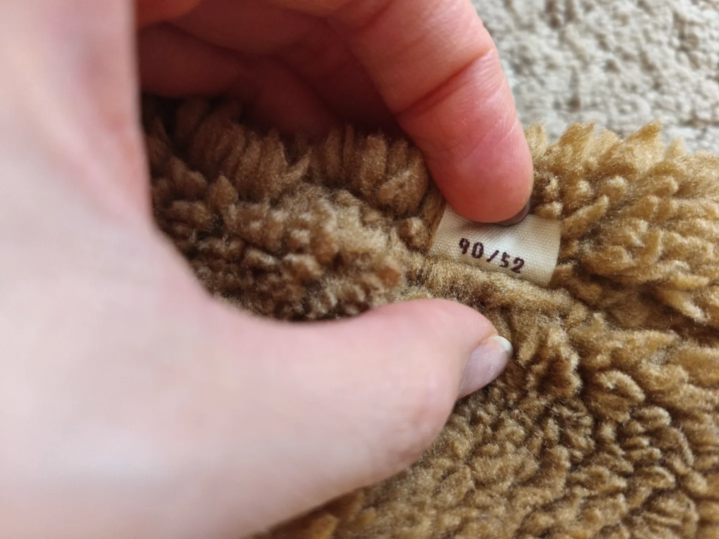 Adorable Teddy Bear Sweaters - Size 90/52 image indicator(4)