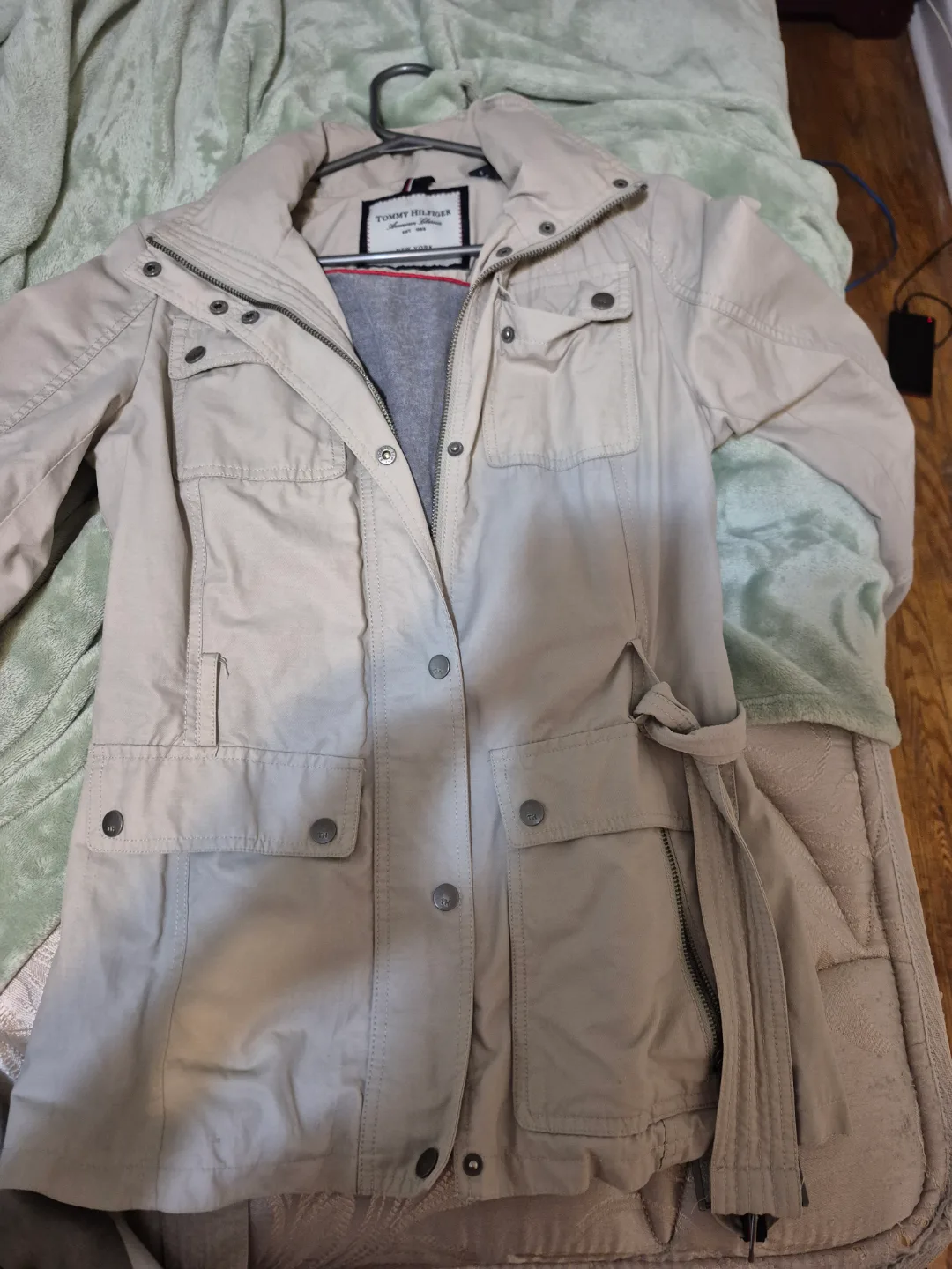 Tommy Hilfiger Women's Beige Jacket - Size Small thumbnail