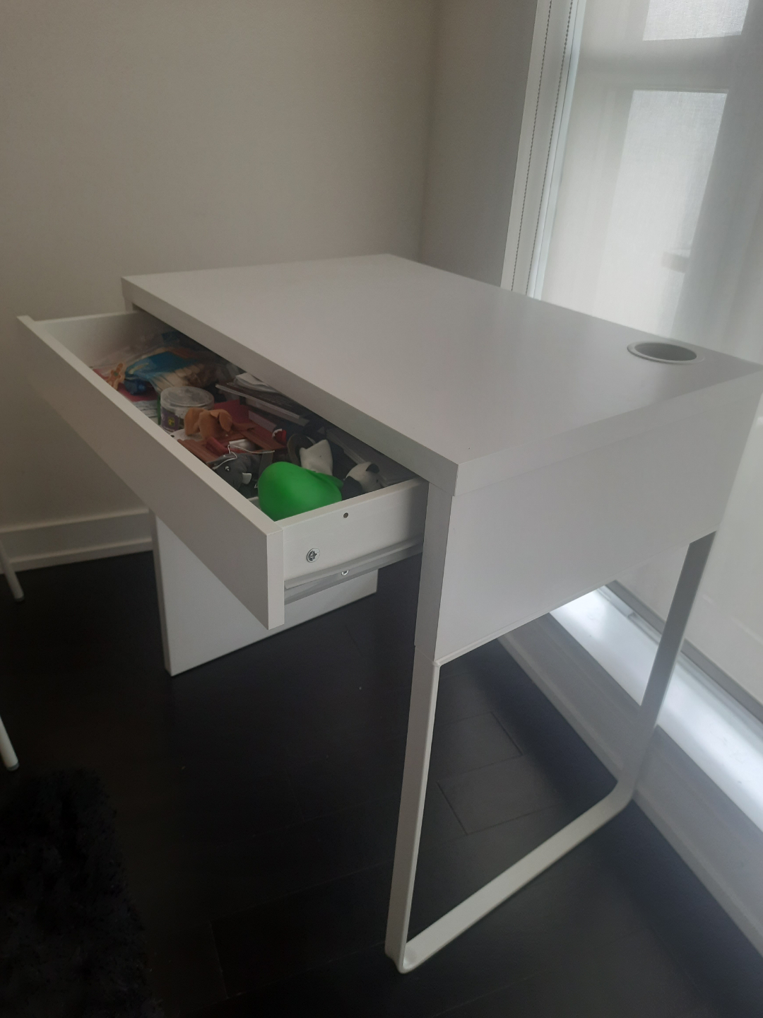 White Desk with Drawer - photo 2