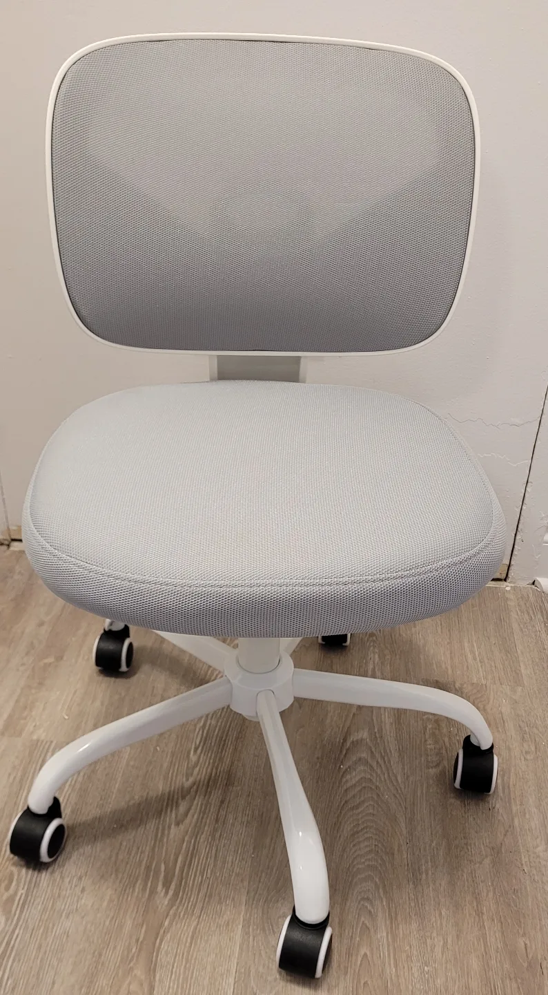 Grey Mesh Office Chair with White Frame thumbnail