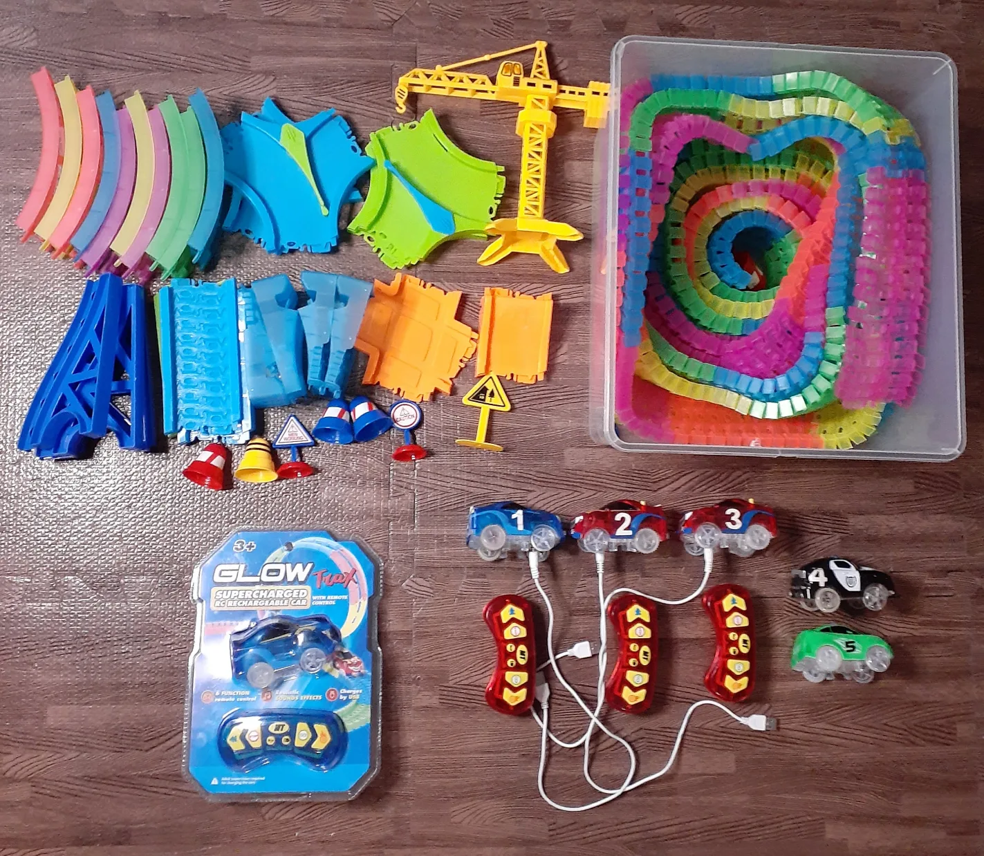 Glow Trax Supercharged Mega Set RC Track Set+Extra cars/ track! image indicator(2)