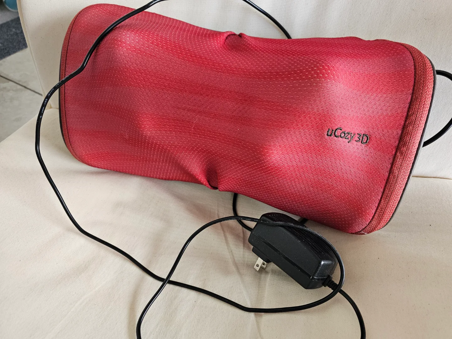 osim uCozy 3D Shiatsu Neck and Shoulder Massager thumbnail