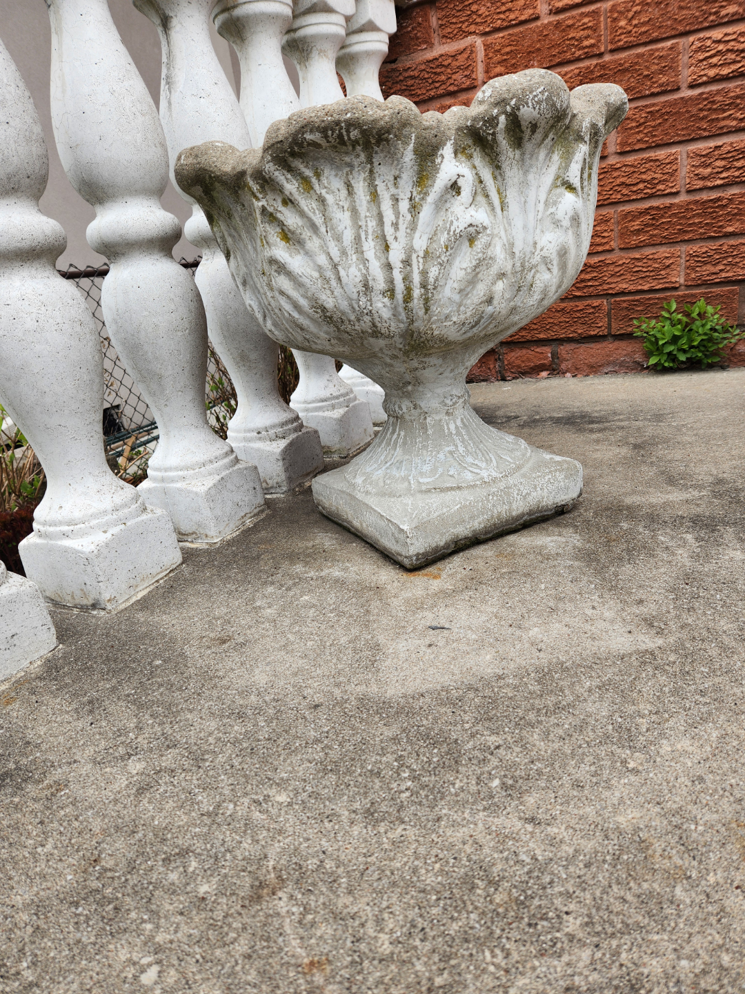 Ornate Stone Planters set of 3 - photo 2