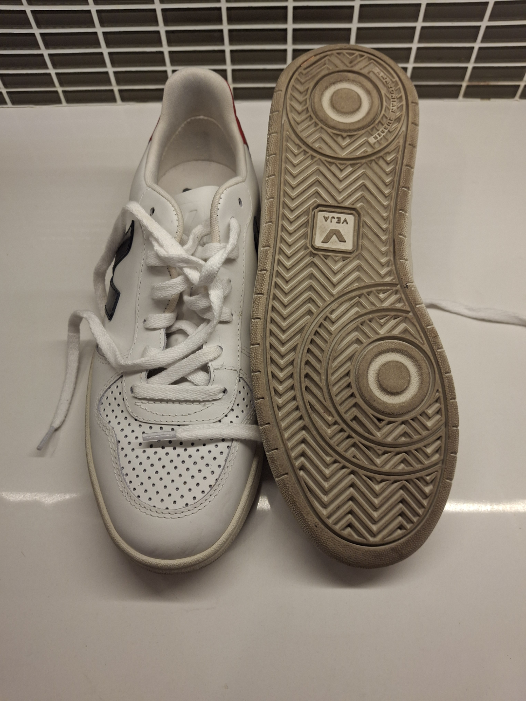 VEJA Esplar Sneakers - White/Navy/Red - Women's Size 39 - photo 2