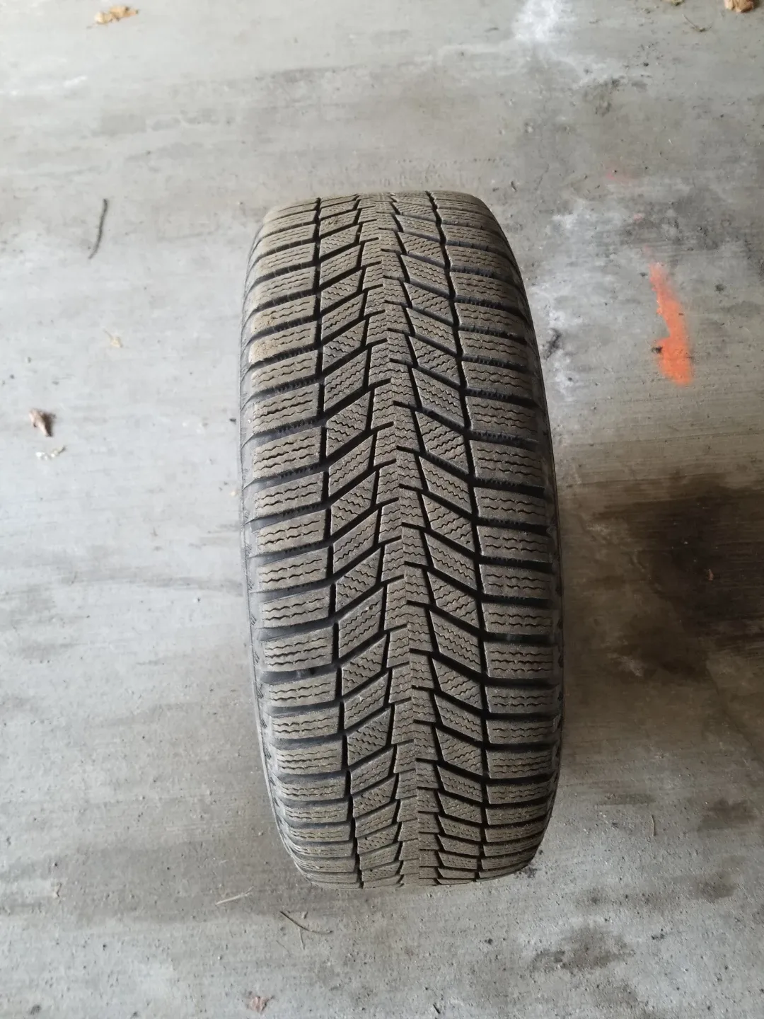 Used Continental WinterContact SI winter tire on steel rim image indicator(3)