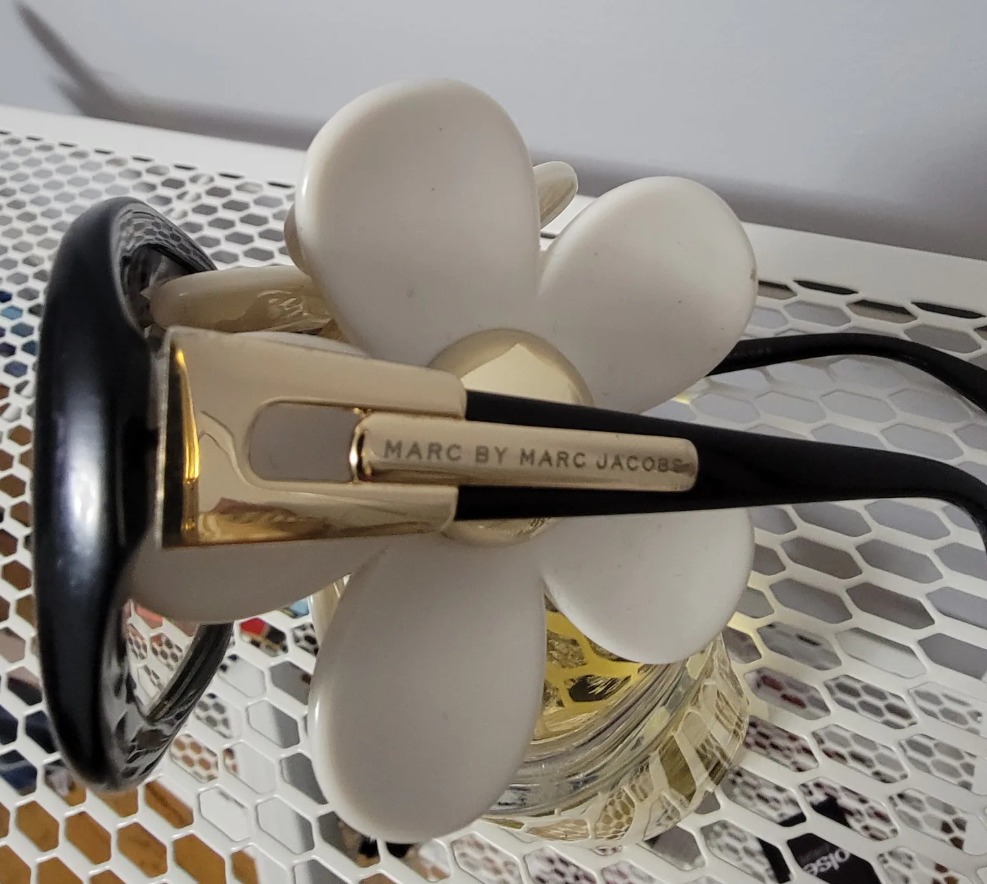 Marc by Marc Jacobs Sunglasses image indicator(2)