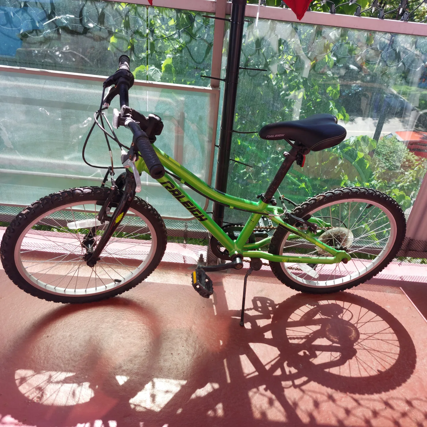 Raleigh Vibe 20-inch Youth Bike - Green EUC thumbnail