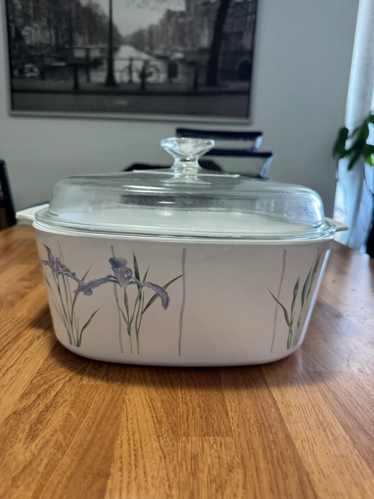 Vintage Pyrex Casserole Dish with Lid - Iris Pattern thumbnail