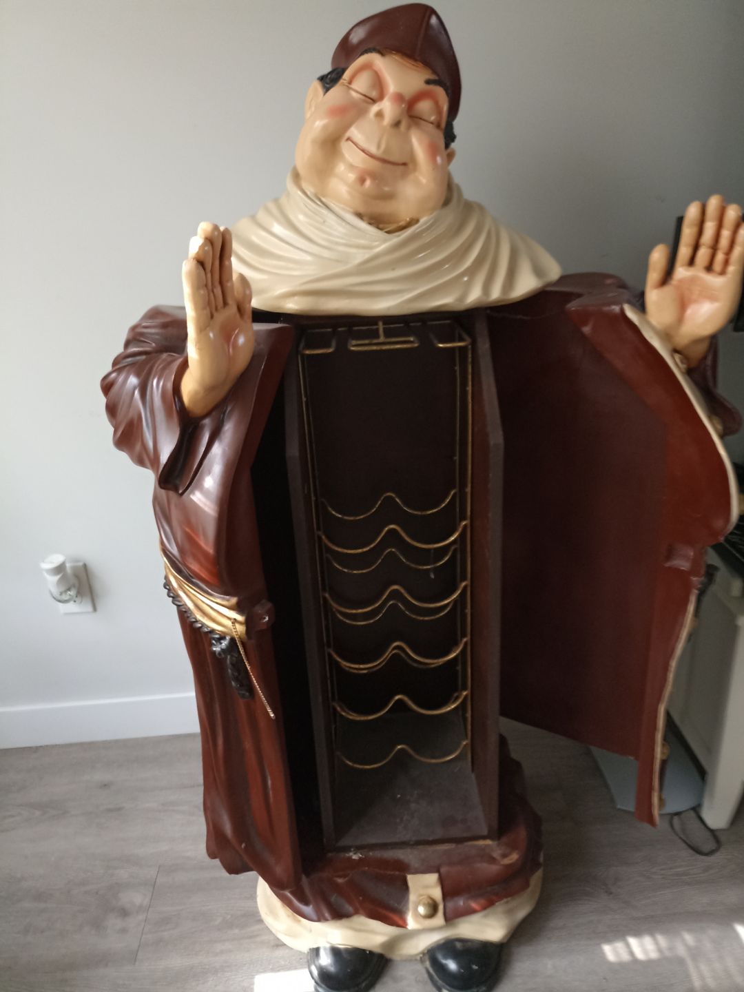 Vintage Wine Rack Statue - photo 2