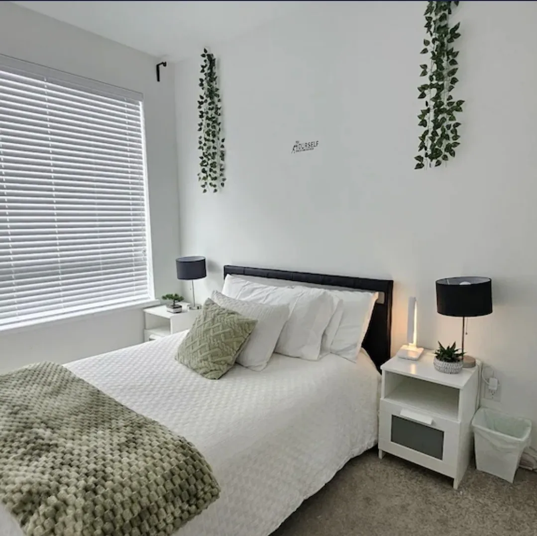 Nightly Stay - Newton (private room + WR) thumbnail