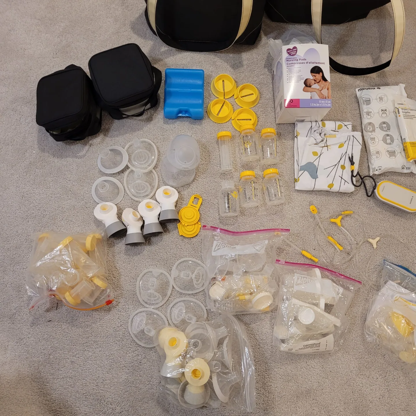 Medela Freestyle Double Electric Breast Pump with Accessories image indicator(6)