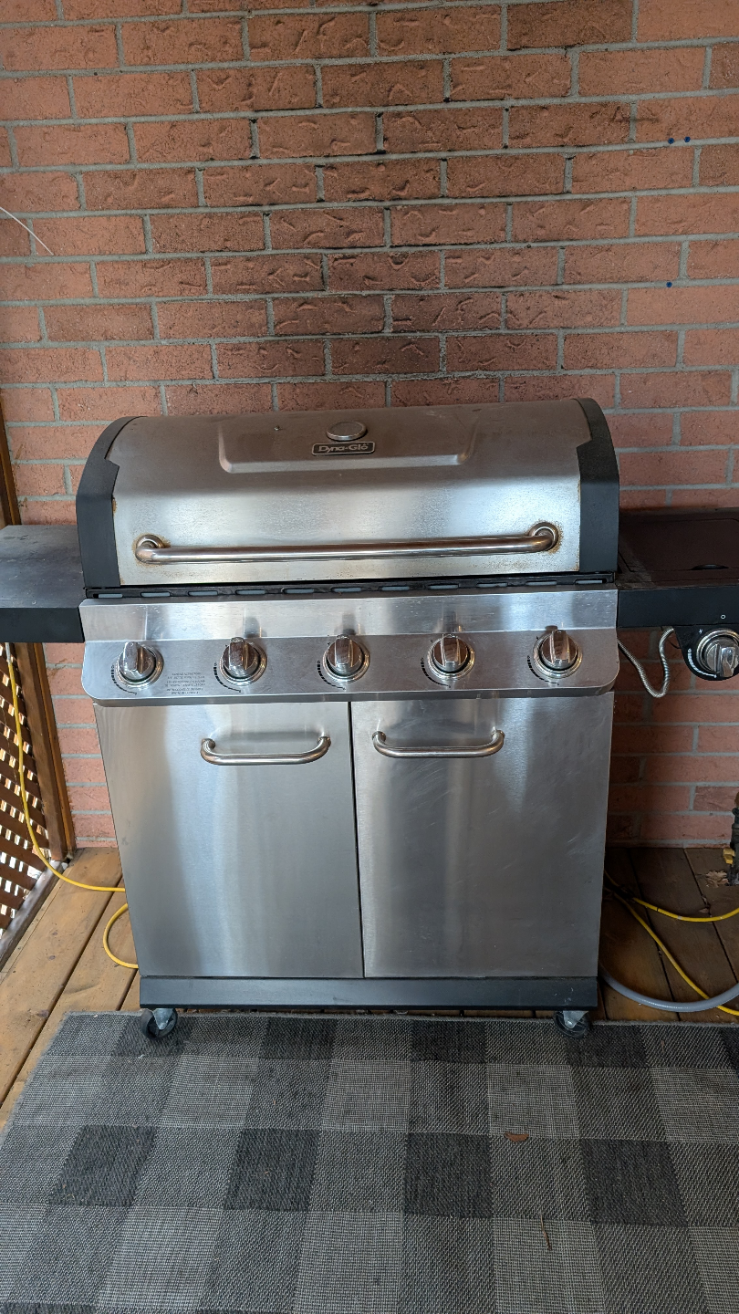 Dyna-Glo 5-Burner Stainless Steel Gas BBQ Grill