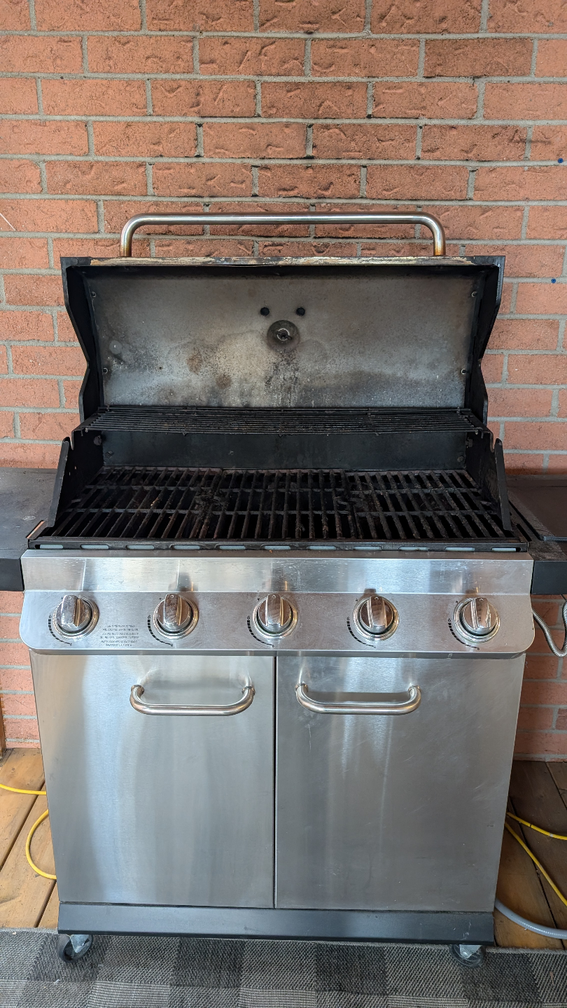 Dyna-Glo 5-Burner Stainless Steel Gas BBQ Grill - photo 2