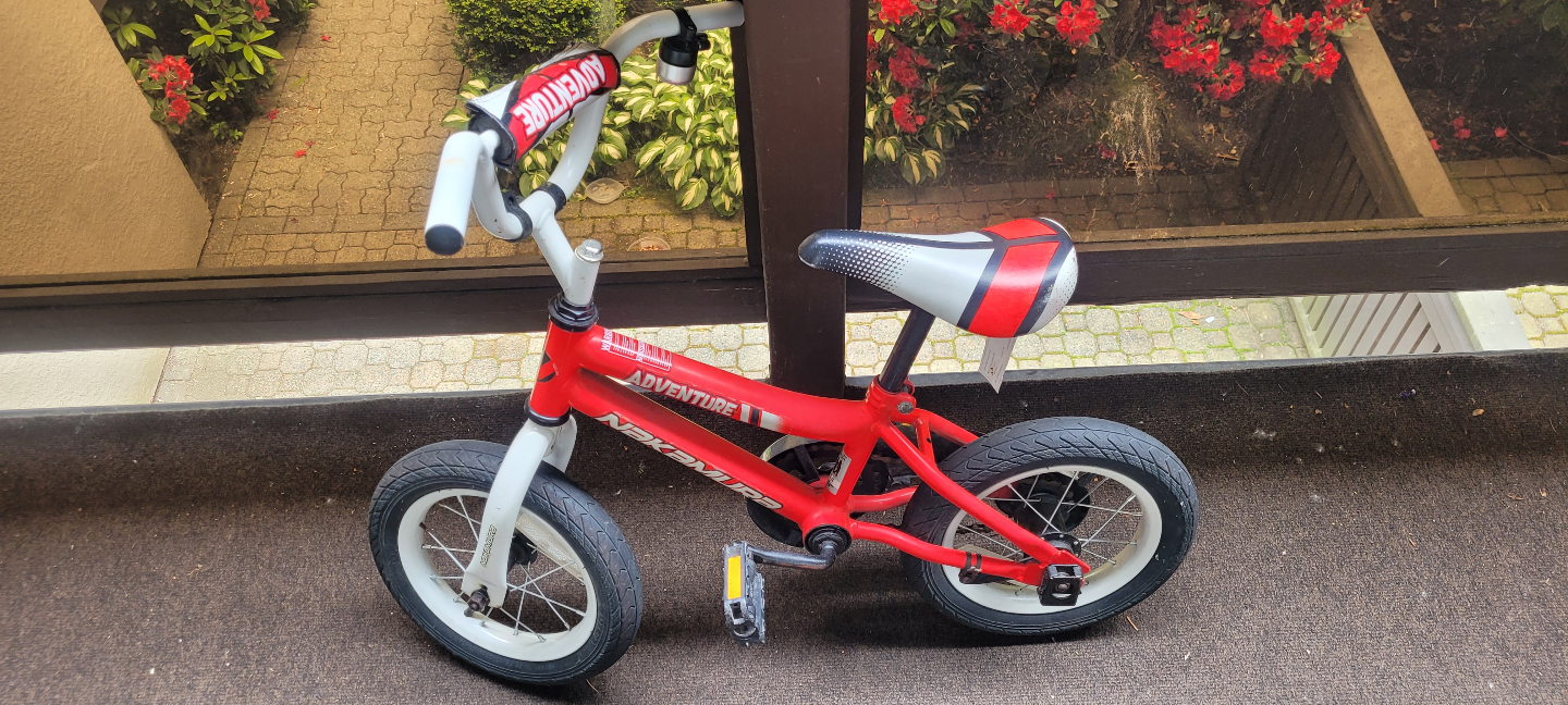 Red and White Children's Bike - photo 2