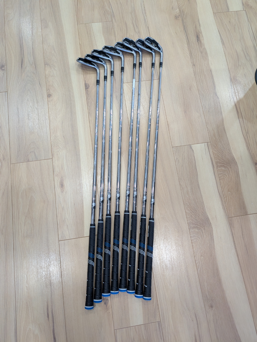 Taylor Made Tour Burner Iron Set