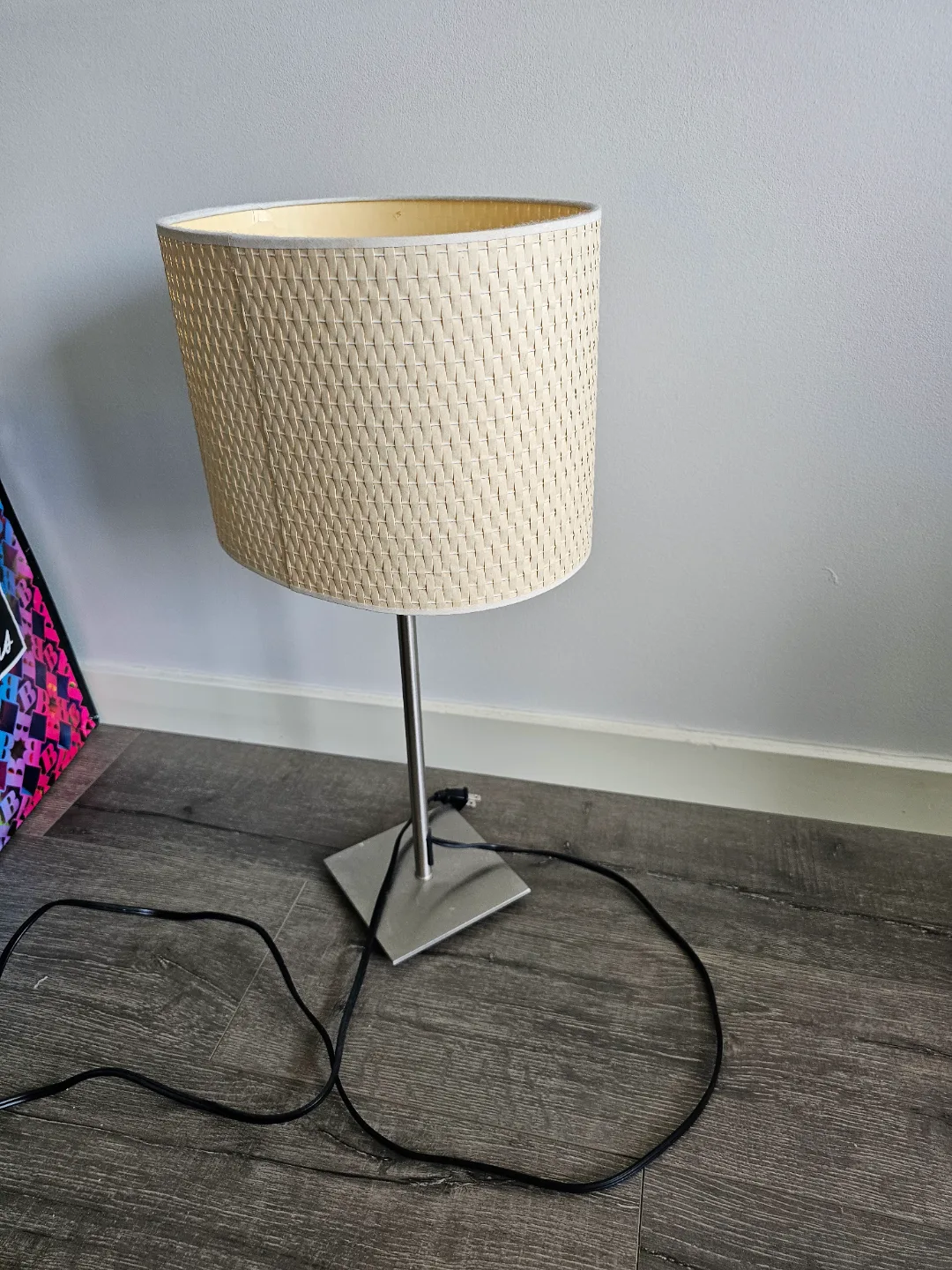 Modern Table Lamp with Woven Shade thumbnail