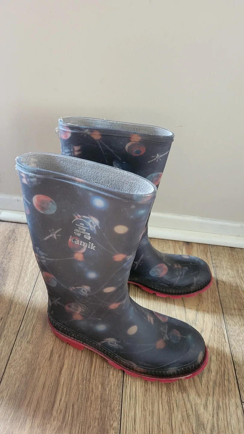 🧡Kamik Kids' Space-Themed Rain Boots - Size 3 thumbnail