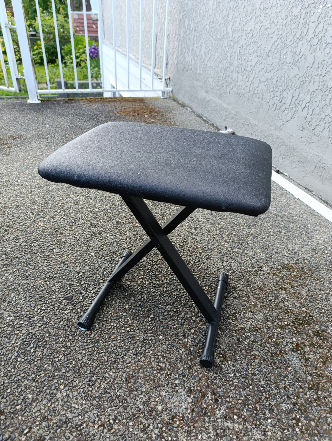 Casio Privia Digital Piano with Bench and Sustain Pedal - photo 4