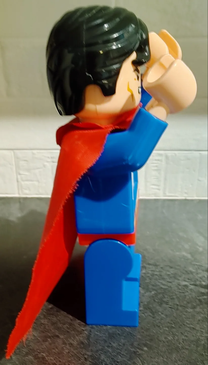 LEGO DC Super Heroes Superman Alarm Clock image indicator(2)