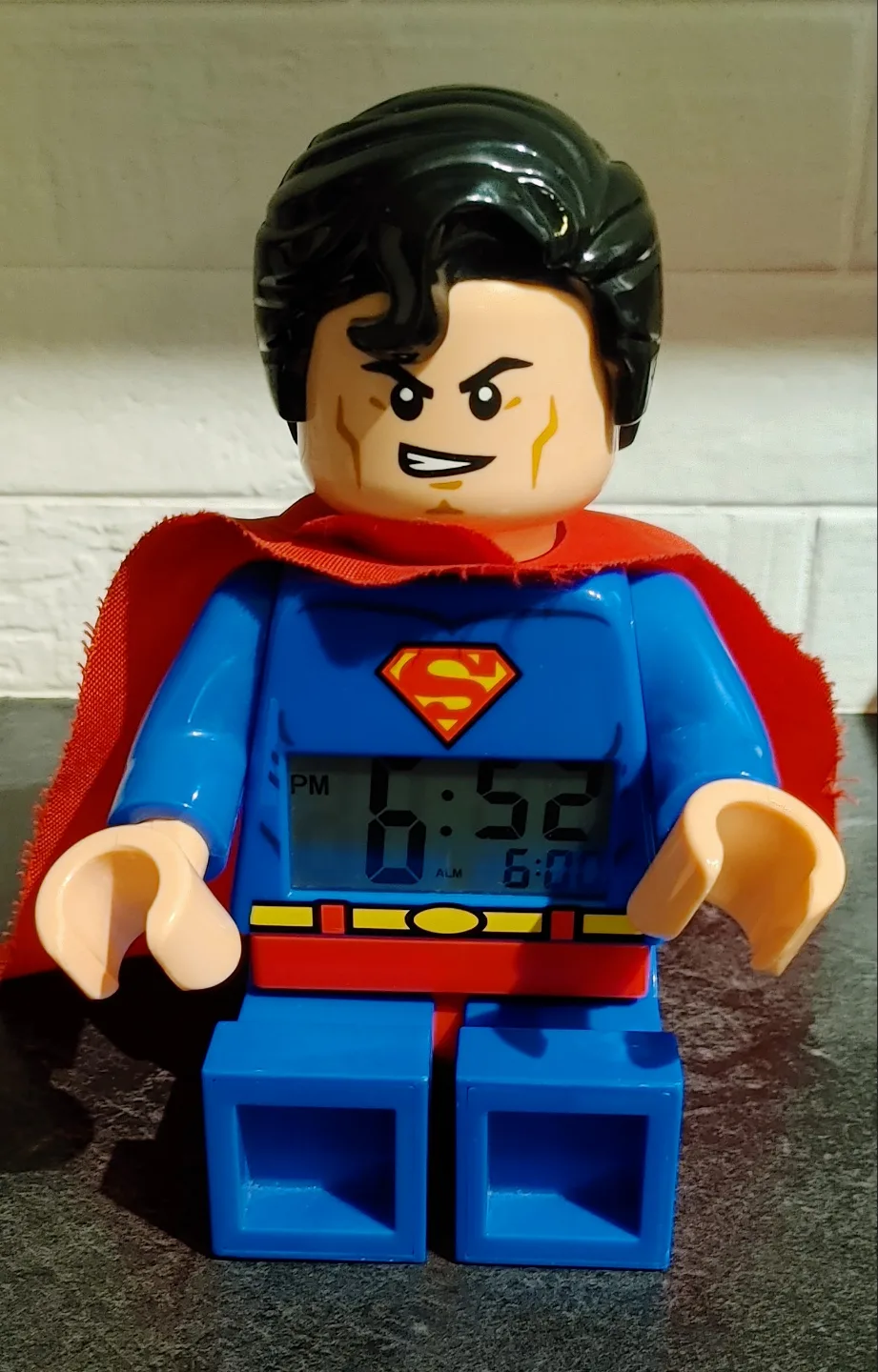 LEGO DC Super Heroes Superman Alarm Clock image indicator(4)