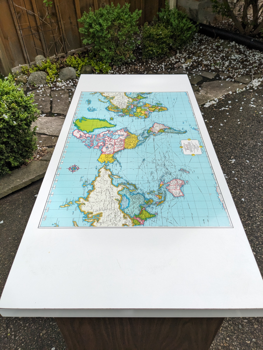 Vintage MCM World Map Desk - photo 2