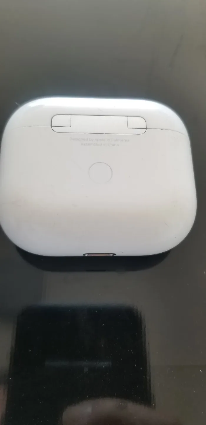Apple AirPods 3rd gen MagSafe charging case image indicator(2)