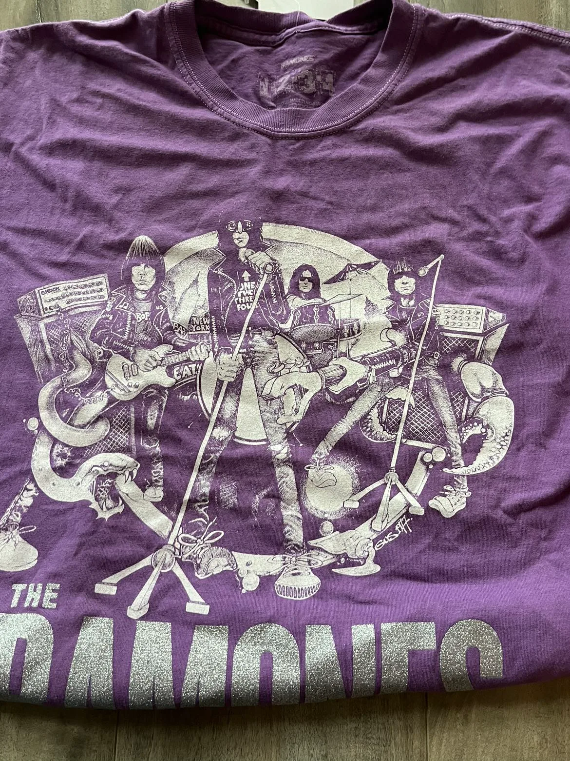 New with tags: Ramones Belgium tour oversized Tshirt image indicator(3)