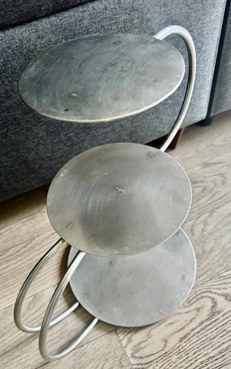 Three-Tiered Metal Cake or Serving Stand image indicator(3)