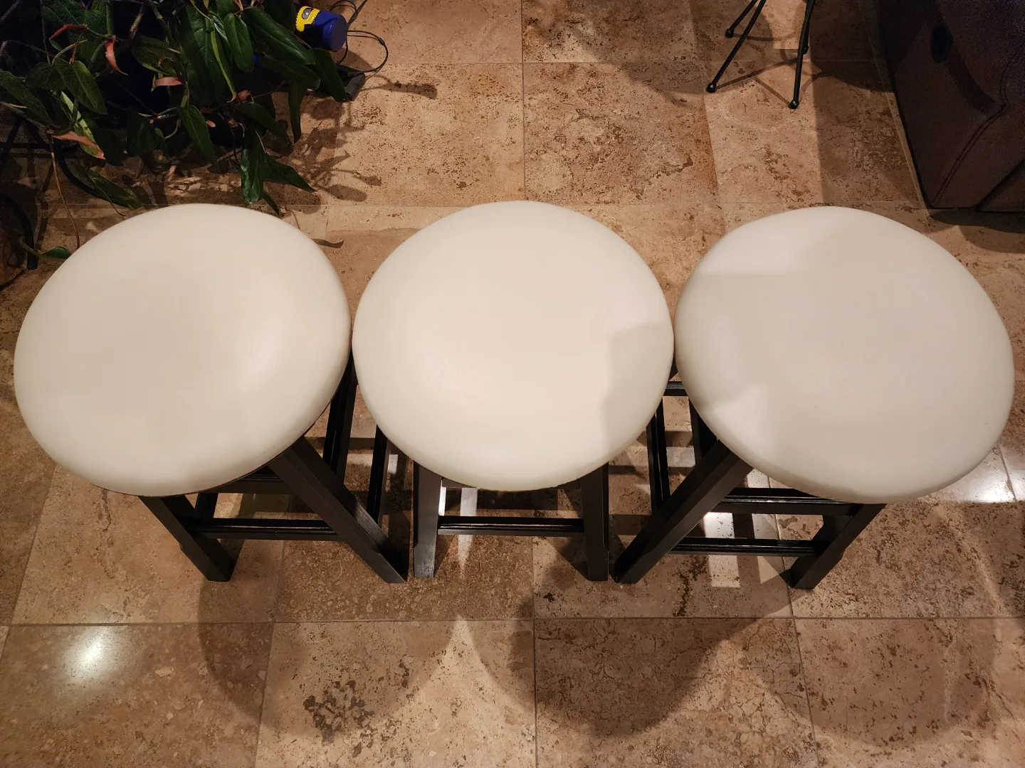 Set of Swivel Head Bar Stools image indicator(3)