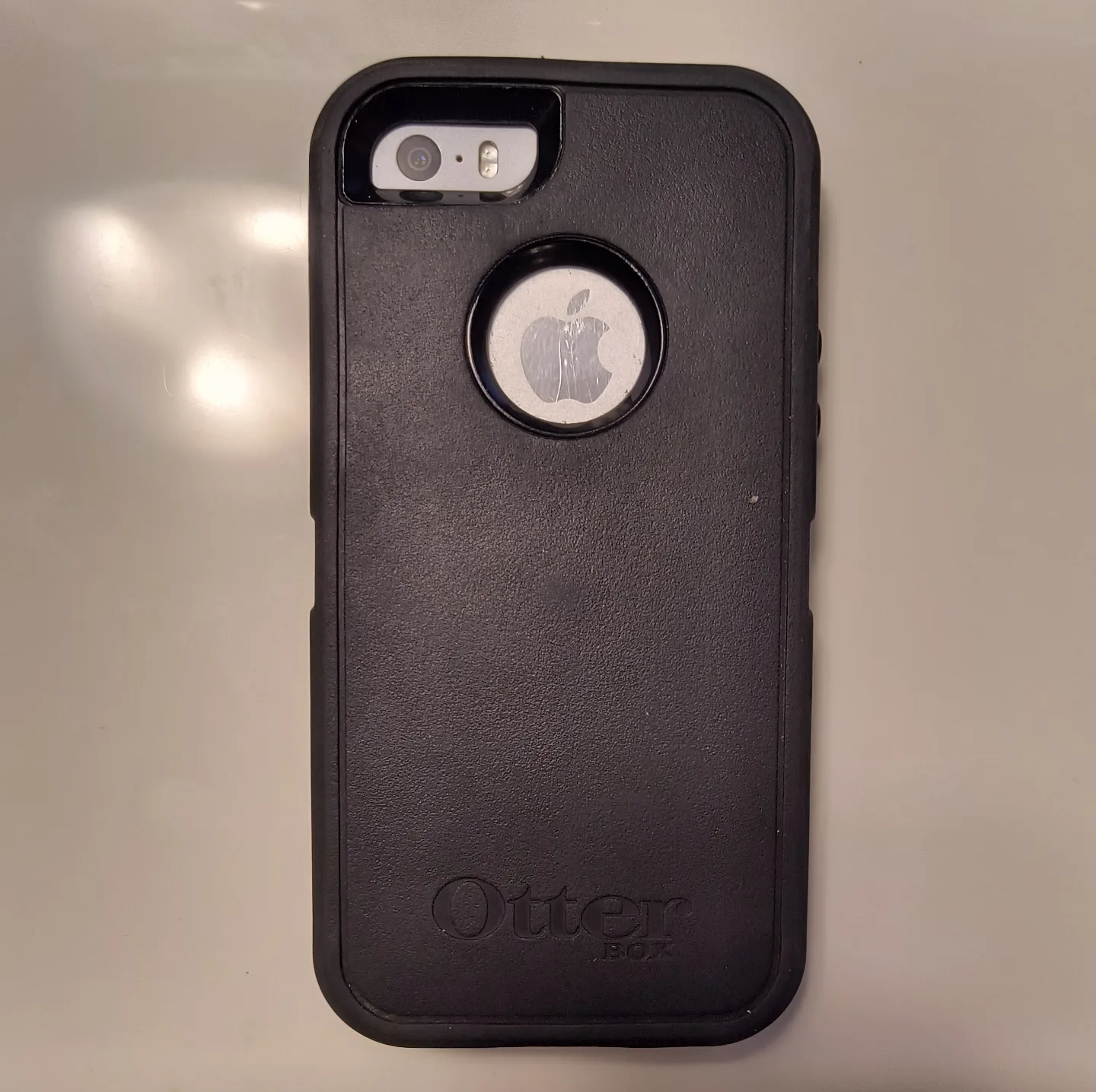 iPhone 5s 32GB in Box with Case image indicator(3)