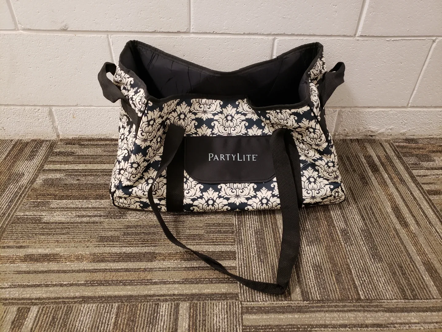 PartyLite Damask Tote Bag thumbnail